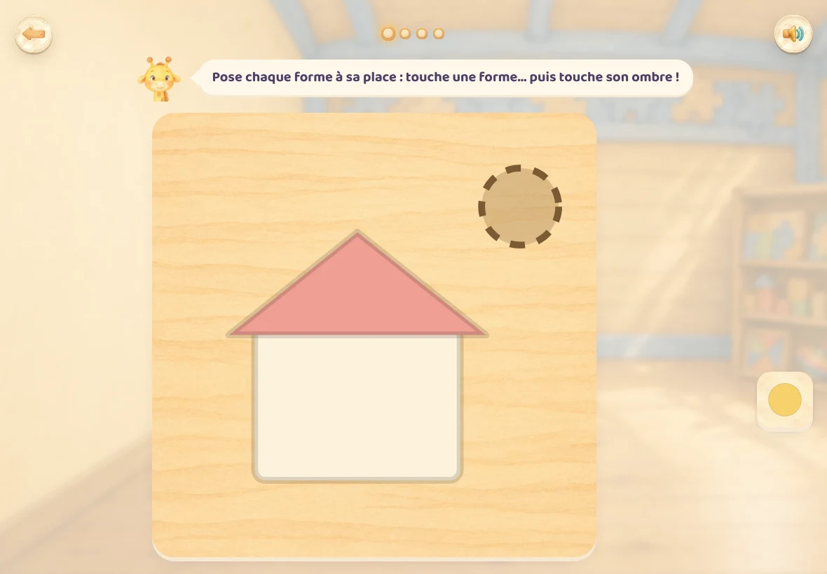 Un tangram dans Girafoufou : le mur et le toit d’une maison posés sur le plateau de bois, l’ombre en pointillés du soleil qui attend, et le rond jaune dans la réserve